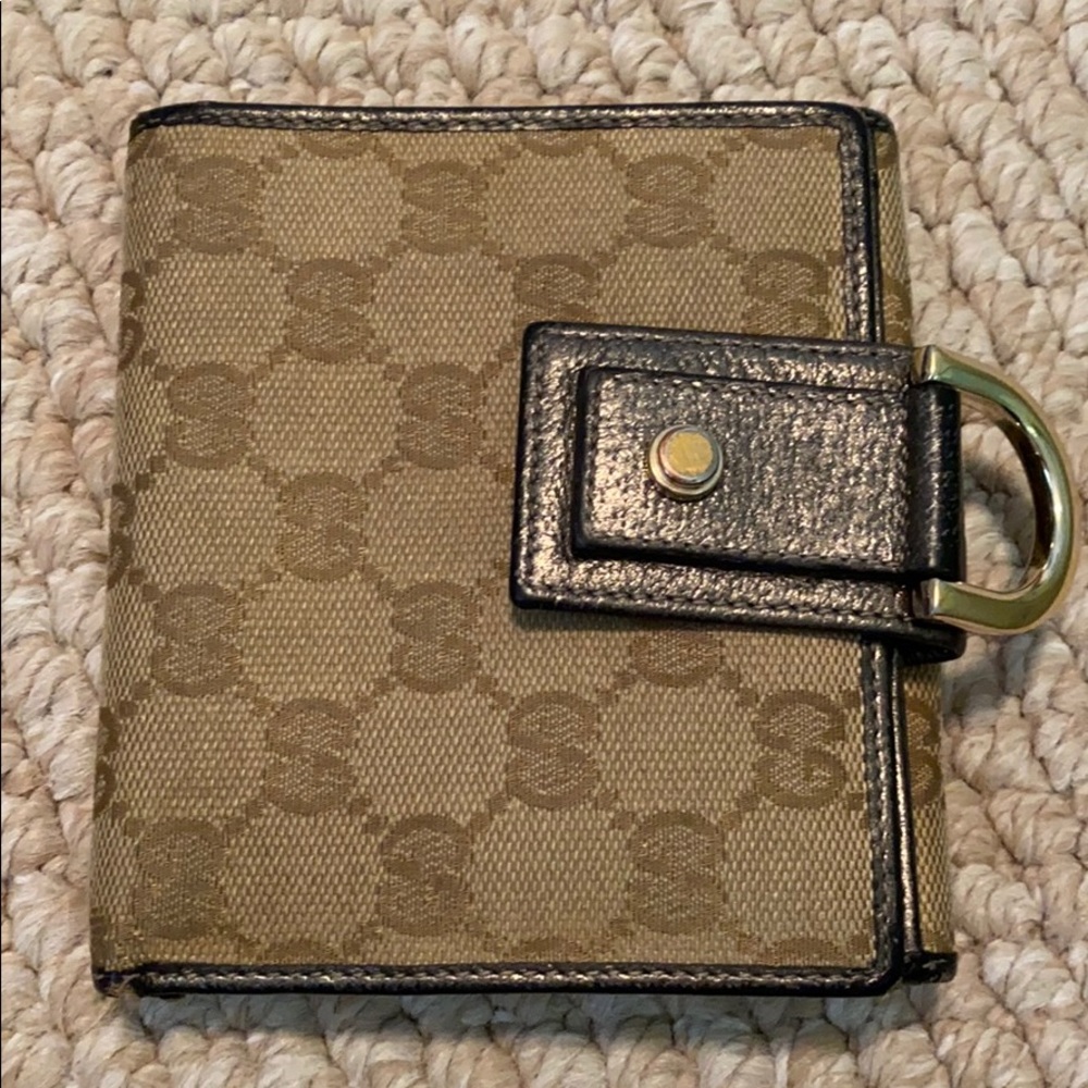 Gucci Classic Cloth wallet